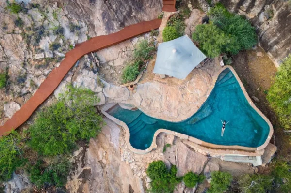 Kenya_Saruni_Samburu_pool_aerial