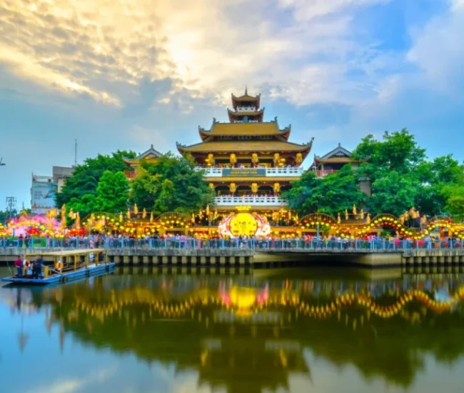 Vietnam_Ho_Chi_Minh_1